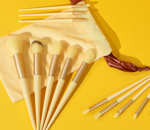 13-piece makeup brush set - alternate view 8